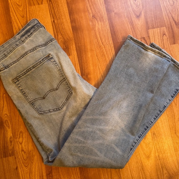 American Eagle Jeans - Picture 2 of 4